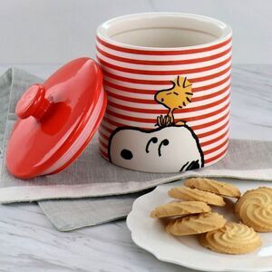NWT  Gorgeous Peanuts Snoopy & Woodstock Durastone Red White Striped Cookie Jar